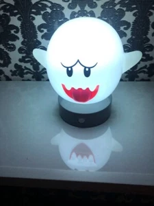 Super Mario Boo Teresa 17 cm figura muñeca sensor luz interior juego juguete - Imagen 1 de 10