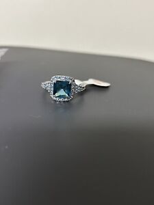 Ring Bomb Party Sparkling With Love RBP6657 Blue Green Rainbow Topaz Size 10
