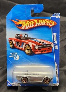 Hot Wheels - Triumph TR6 - Faster than ever - Colored + Silver variant - Picture 1 of 3