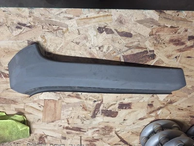 Parabrisas Hummer H3 2006-2010 lado derecho aplique de pilar moldura OEM Foto 1 de 3