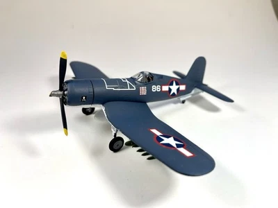 F4U Corsair WW2 US Fighter 1/72 Completed Model Airplane - Image 1 of 4
