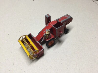 MATCHBOX LESNEY Combine Harvester - Image 1 of 4