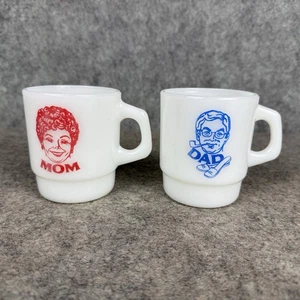 Juego de dos tazas Fire King Worlds Greatest Mom and Dad Mom para café o té - Imagen 1 de 14