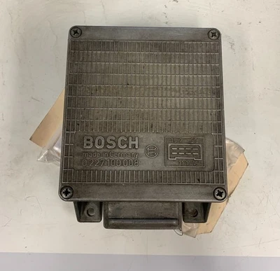 Unidade de controle de ignição Bosch usada 8 pinos para Porsche 928 0227100008 - Imagem 1 de 2