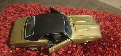 Danbury Mint ACME 1968 Pontiac Firebird 400 Coupe 1:18 Scale Model Car - Image 1 of 4