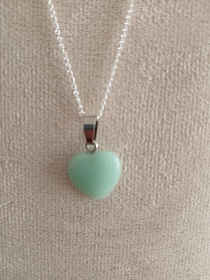 Beautifu1Green Aventurine Heart Pendant Necklace Reiki Crystal Healing 16mm - Image 1 of 1