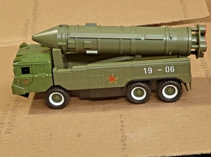 Camión ICBM Dongfeng de aleación de misiles militares raro de colección - Imagen 1 de 7