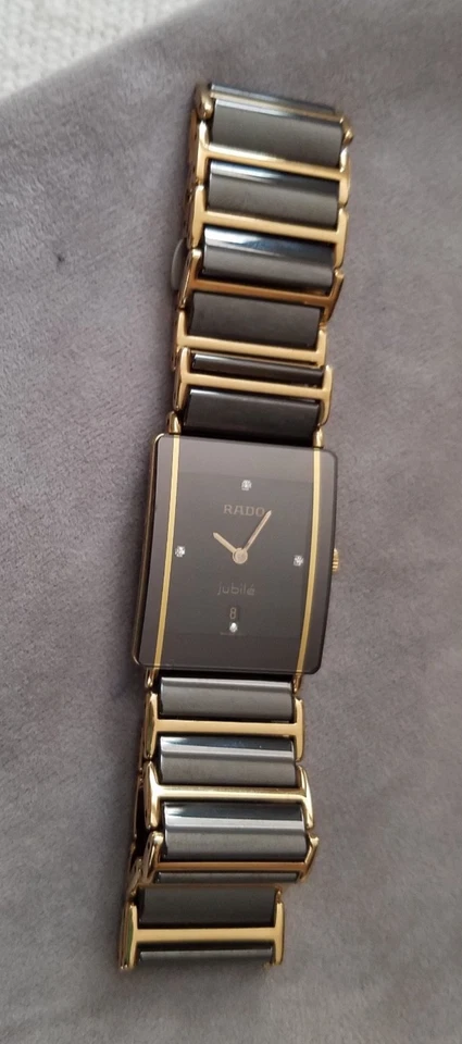 Reloj pulsera Rado para hombre - a prueba de arañazos, sellado al agua, cerámica de alta tecnología. Foto 1 de 1