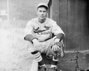 Dizzy Dean Portrait Photo Print Poster 1934 St Louis Cardinals - Picture 1 of 1