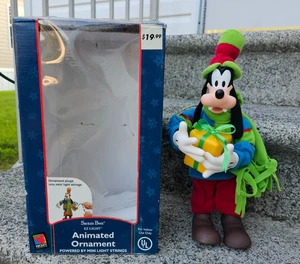 Santa's Best GOOFY W/PRESENT 11" Animated Ez Light Plush Ornament Christmas - Picture 1 of 4