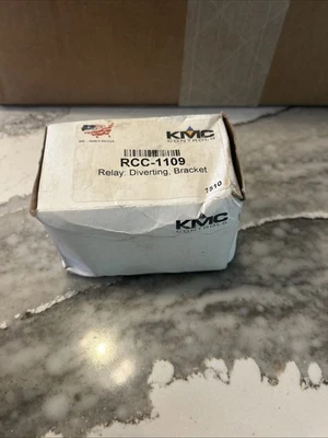 KMC Diverting Relay RCC-1109 W/Bracket New Surplus - Image 1 of 2
