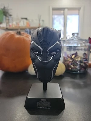 Museo Coleccionista Héroe, Réplica Máscara Panteras Negras  Foto 1 de 4