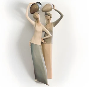 Lladro 1014 Two Women with Flagons Retired Figure by Fulgencio Garcia 18.5”H - Picture 1 of 12
