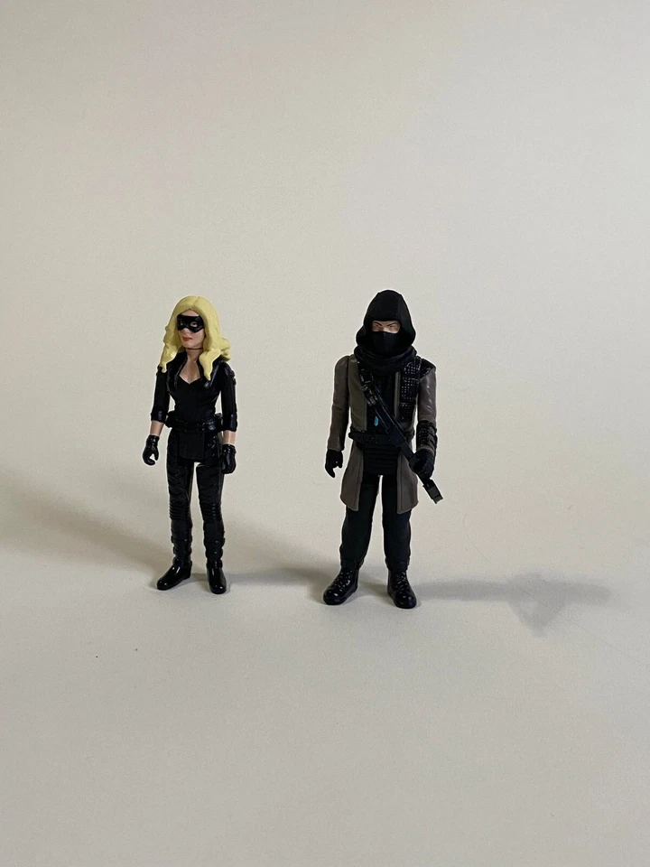 Lote de 2 figuras de Arrow Funko ReAction: Canario Negro y Arquero Oscuro (DC Green Arrow) Foto 1 de 1