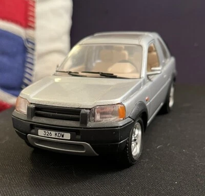 Modellino Auto Land Rover Freelander Burago 1/24 Made In Italy - Immagine 1 di 4