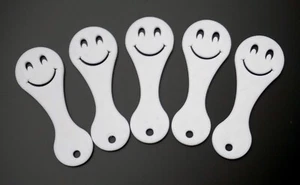 5 x Einkaufswagenchip Smile SOFORT abziehbarer Einkaufswagenlöser Gesicht Emote - Bild 1 von 1