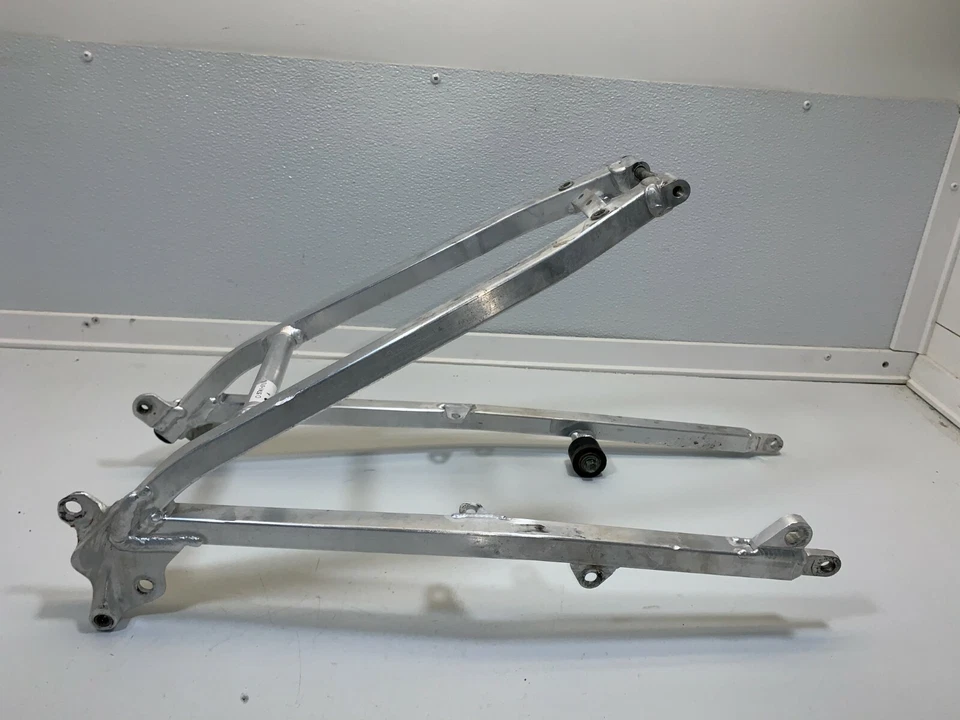 2003 YAMAHA YZ450F SUBQUADRO SUPORTE TRASEIRO CHASSI ASSENTO CORRIMÃO - Imagem 1 de 4