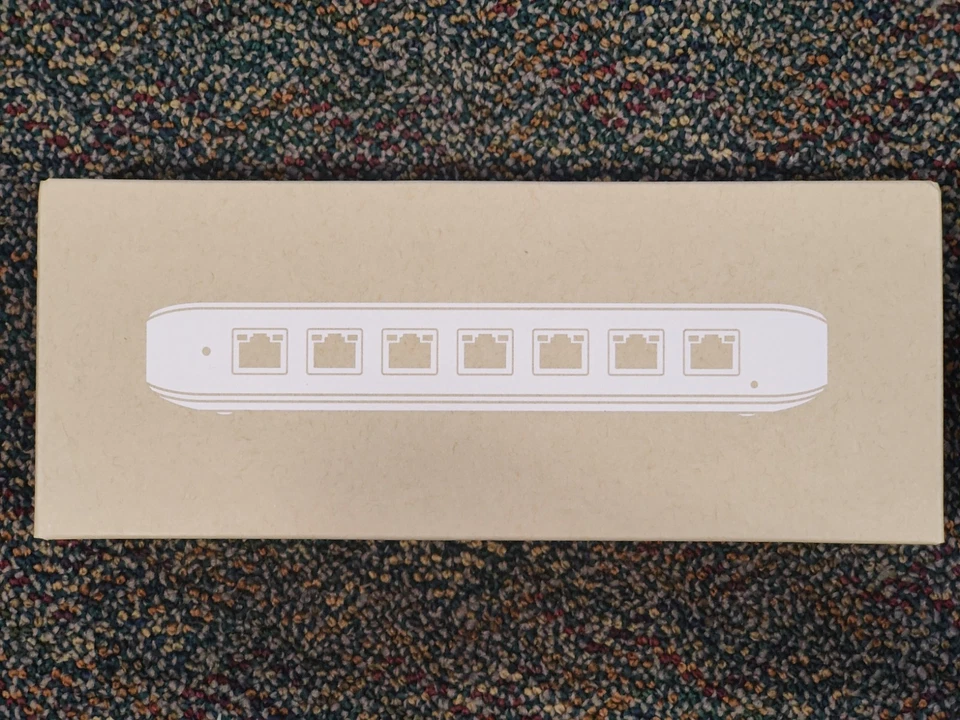 Ubiquiti UniFi Switch Ultra 8-Port Compact PoE Switch (USW-Ultra) (42W) - NEW - Image 1 of 4