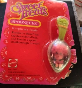 Cucharadas dulces Kiddle 1978 frambuesa Rosie Sweet Treats 1978 sin usar, en caja - Imagen 1 de 3