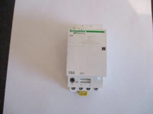 SCHNEIDER ELÉCTRICO ICT A9C22114 16 AMP 400V SIN CONTACTOR - Imagen 1 de 1
