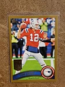 2011 Tom Brady Topps Gold #1061/2011 - Picture 1 of 4