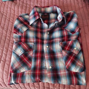PLAINS WESTERN WEAR Men’s Shirt Small Blue/ Red Plaid Cowboy Pearl Snaps S/S - Picture 1 of 5
