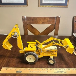 Vintage International Harvester 3444 Diecast Backhoe Loader Tractor 1/16 Scale - Picture 1 of 6