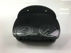 P2769 BMW SPEEDOMETER INSTRUMENT CLUSTER 918708501 - Picture 1 of 4