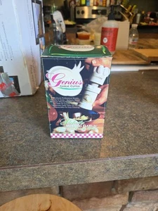 Genius 2-Piece Garlic Cutter Set - Kitchen Cutter -White New Open Box - Picture 1 of 7
