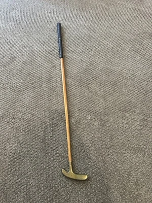 Taco de golfe putter Otey Crisman lâmina de latão eixo de madeira 34,5" antigo vintage 9-3-94 - Imagem 1 de 4