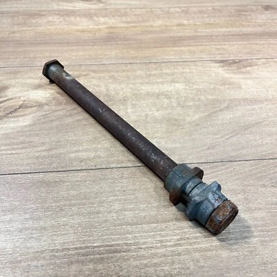 1994 HUSQVARNA HUSKY 250-WXC 250WXC / 原装原始设备制造商后轮轴 — 第 1/4 张图片