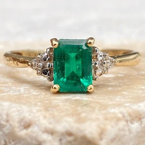 Estate 10KT Yellow Gold Emerald-Cut Lab Created Emerald + Round Diamond Ring - Picture 1 of 6