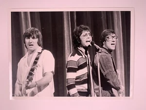 Cliff Richard And The Shadows Photograph Original Promotion Circa Late 1970s #1 - Bild 1 von 17