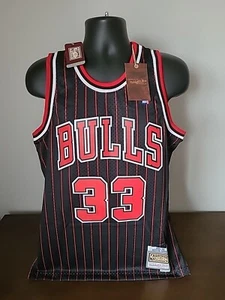 Mitchell & Ness Bulls Scottie Pippen Swingman Alternate Jersey Mens Size M - Picture 1 of 7