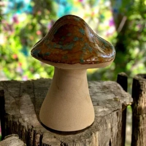 Estatuilla de Setas de Cerámica 3" Esmalte Marrón Verde Moteado Acabado Natural Mesa Dec - Imagen 1 de 6