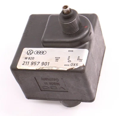 Caja contador velocímetro Speedo 75-81 VW Scirocco MK1 - 531 957 901 B Foto 1 de 4