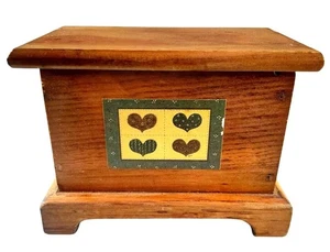 Caja de almacenamiento de madera rústica con acento decorativo de corazón cofre de recuerdo artesanal - Imagen 1 de 22