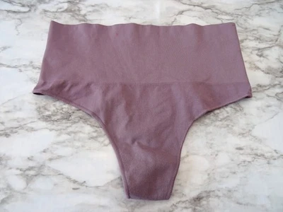Paquete de 1 bragas Spanx 40048R# Ecocare cintura alta control firme talla L de EE. UU. Foto 1 de 3