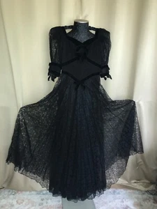 Art Deco black lace, satin & crepe ball gown with tag "registered by FOG" 1920’s - Picture 1 of 24