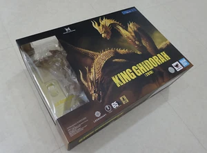 S.H. Monsterarts King Ghidorah 2019 MIB Super Rare Bandai KOTM - Picture 1 of 5