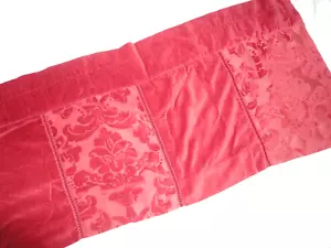 VICTORIA CLASSICS RED GROOVY VELVET MEDALLION (1) VALANCE 54 X 19 RETRO COTTON - Picture 1 of 10