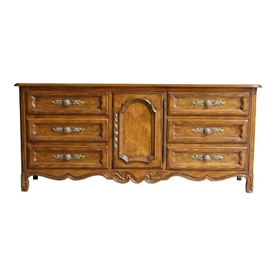 Dresser ~ 9 Drawer Dresser ~ Vintage Dresser ~ Country French Dresser by Drexel - Image 1 of 4