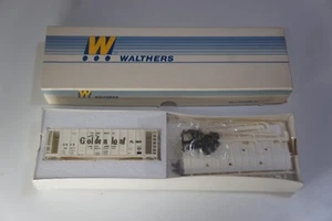 HO Trains Walthers Single Bay Airslide Golden Loaf Lake City, MN 932-4605 NIB - Picture 1 of 11
