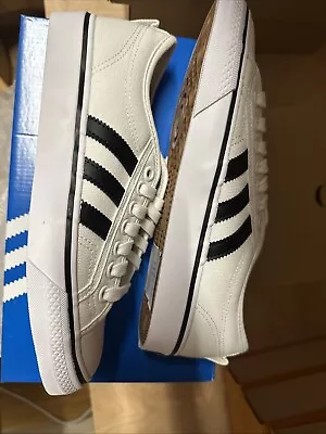 Adidas Size 8 Nizza White & Black Mens Originals Skateboard Sneakers CQ2333 NEW - Image 1 of 4