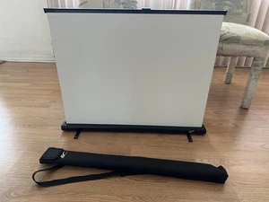 Écran de projecteur portable Elite Screens avec étui de transport PC35W - Photo 1/4