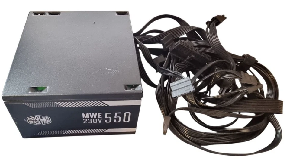 Cooler Master Power Supply 550W ATX PSU MPE-5501-ACABW 80 Plus 20+4 Pin - Image 1 of 4