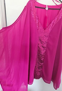 Yours Clothing BNWT 26/28 ladies bright pink sequined top batwing sleeves, lined - Picture 1 of 6