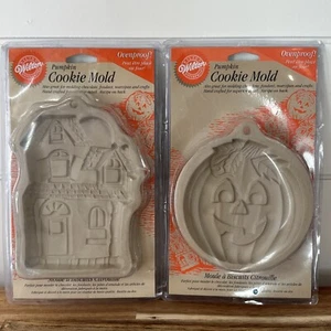 2g) WILTON Halloween Keksform Spukhaus Jack Laterne Kürbis ofenfest - Bild 1 von 4