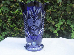 JARRÓN DE CRISTAL DE PLOMO DE COLECCIÓN BOHEMIA CORTADO A MANO RUBÍ 24% CON CARCASA 10" NUEVO EN CAJA - Imagen 1 de 5