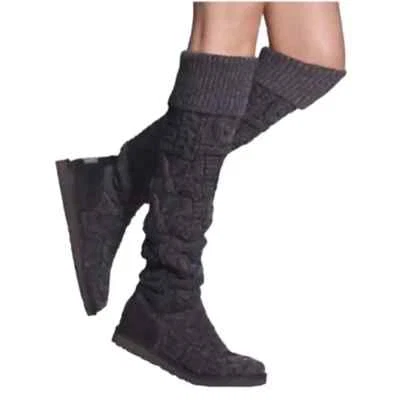 Botas calcetín UGG negras sobre la rodilla tejido con cable trenzado 3174 para mujer talla US 7 Foto 1 de 4